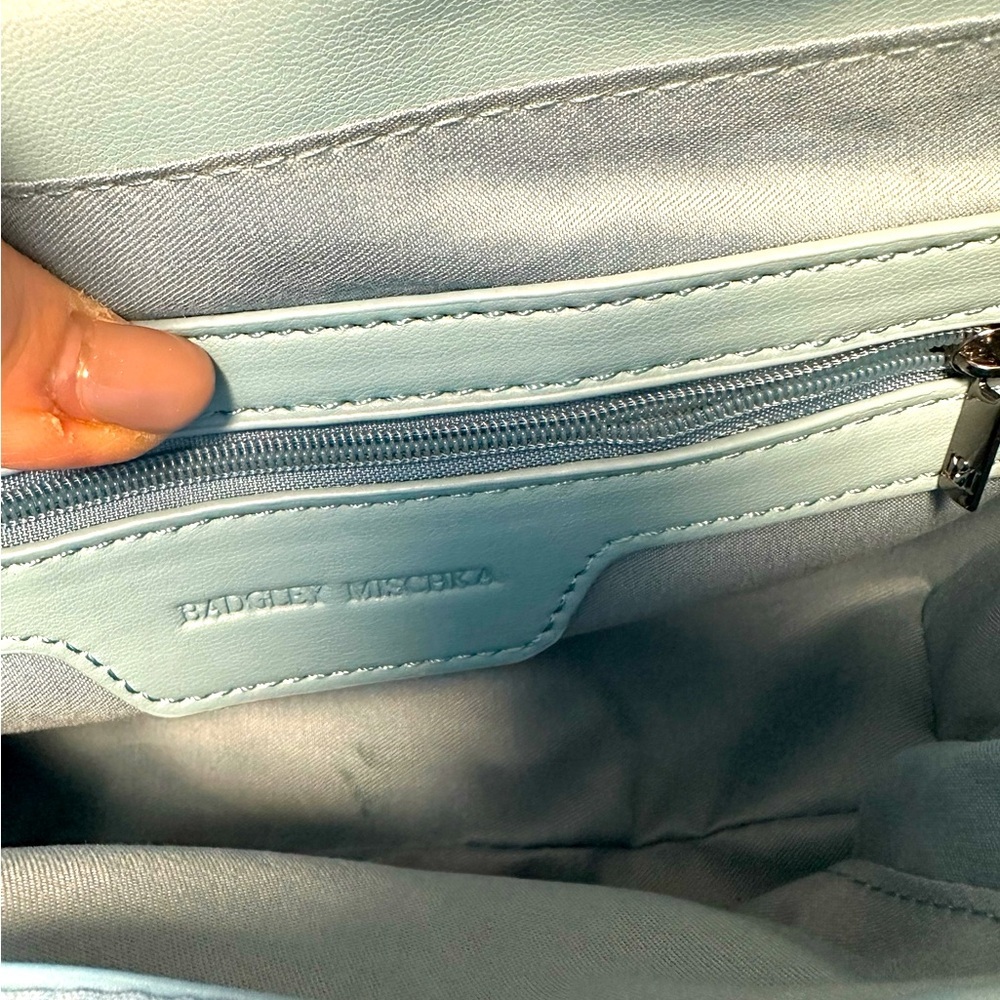 Badgley Mischka vegan leather tiffany blue quilted messenger bag - Picture 9 of 11